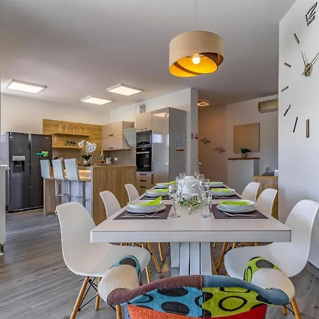 Stunning In Holiday home