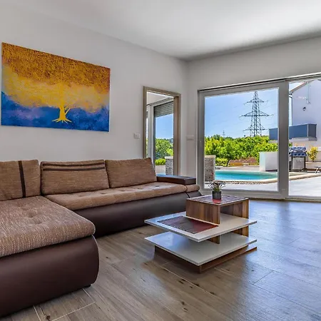 Holiday home Stunning In Pula