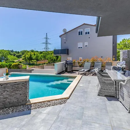 Holiday home Stunning In