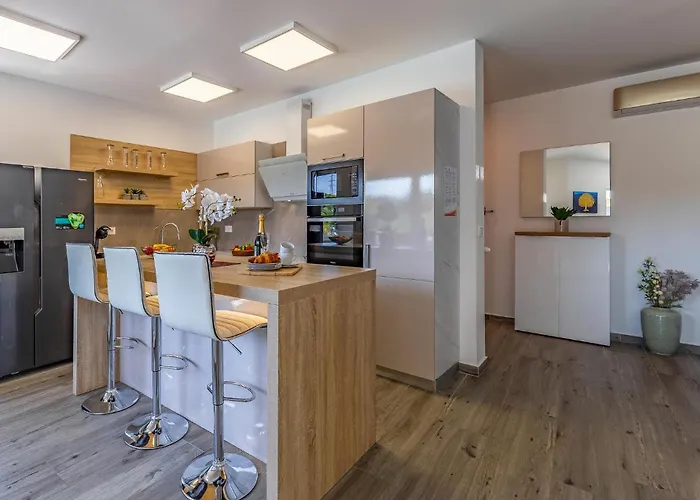 Stunning In Holiday home Pula